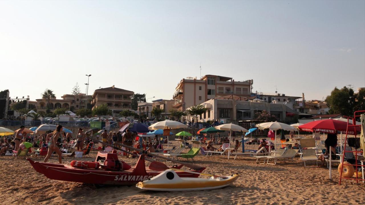 Medusa Mdna Marina di Modica Luaran gambar